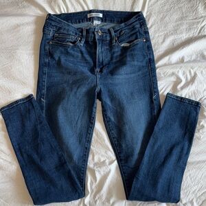 Good American Women’s Good Legs dark wash jegging.  Size 6/28.